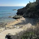 Acra Melia