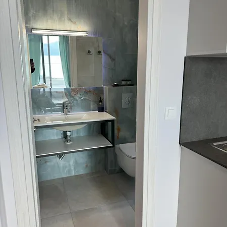 アパート Acra Melia