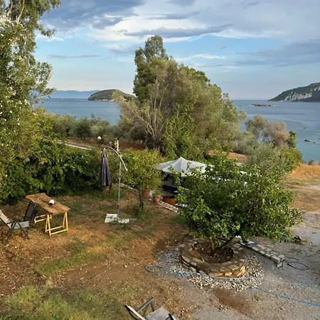 アパート Acra Melia