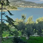 Acra Melia