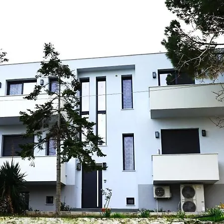 Acra Melia * PalaiónTsiflíkion