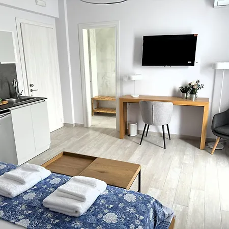 Acra Melia * Palaiontsiflikion